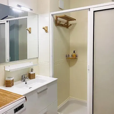 Forest Flat - Big Heated Pool, Terrace, Tv Channels Apartmán