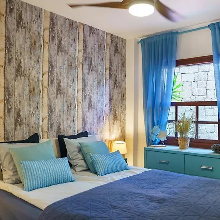 Forest Flat - Big Heated Pool, Terrace, Tv Channels 圣米格尔德阿沃纳